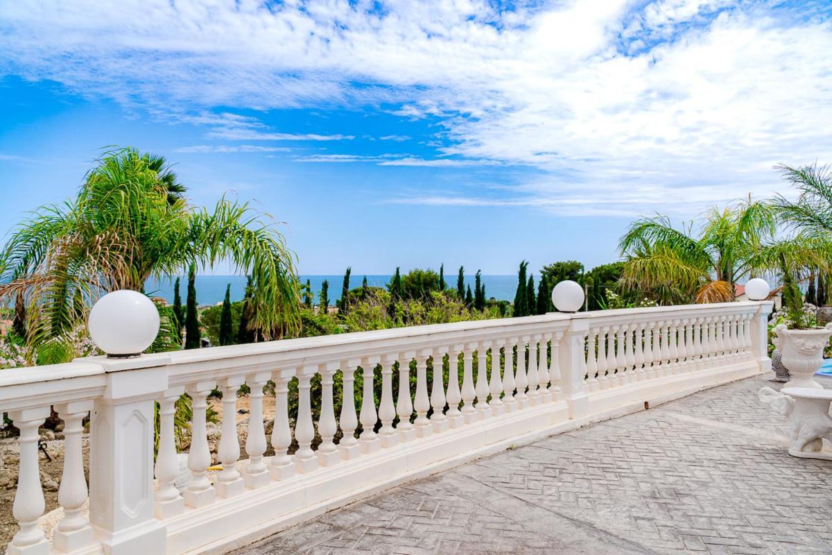 Villa La Perla Licata Exteriör bild